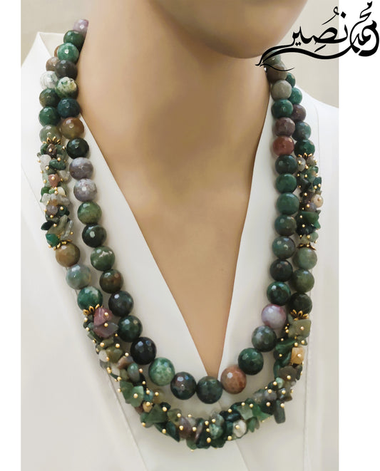 عقد من العقيق الطبيعي