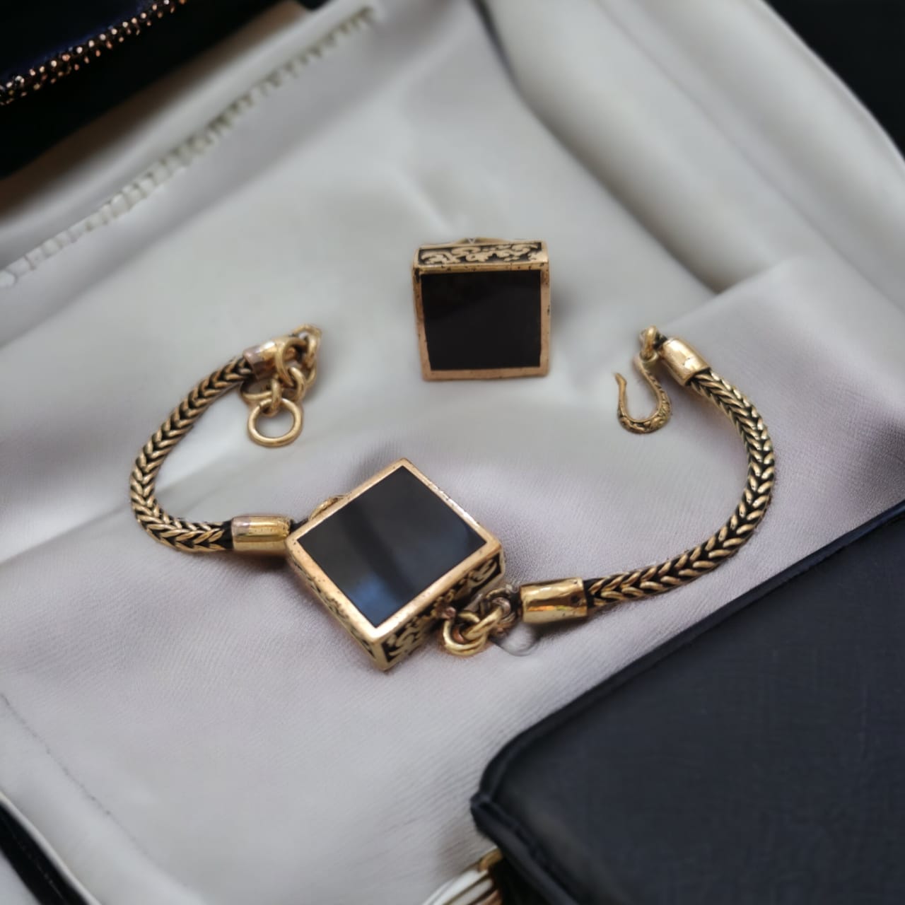 Bracelet and copper ring