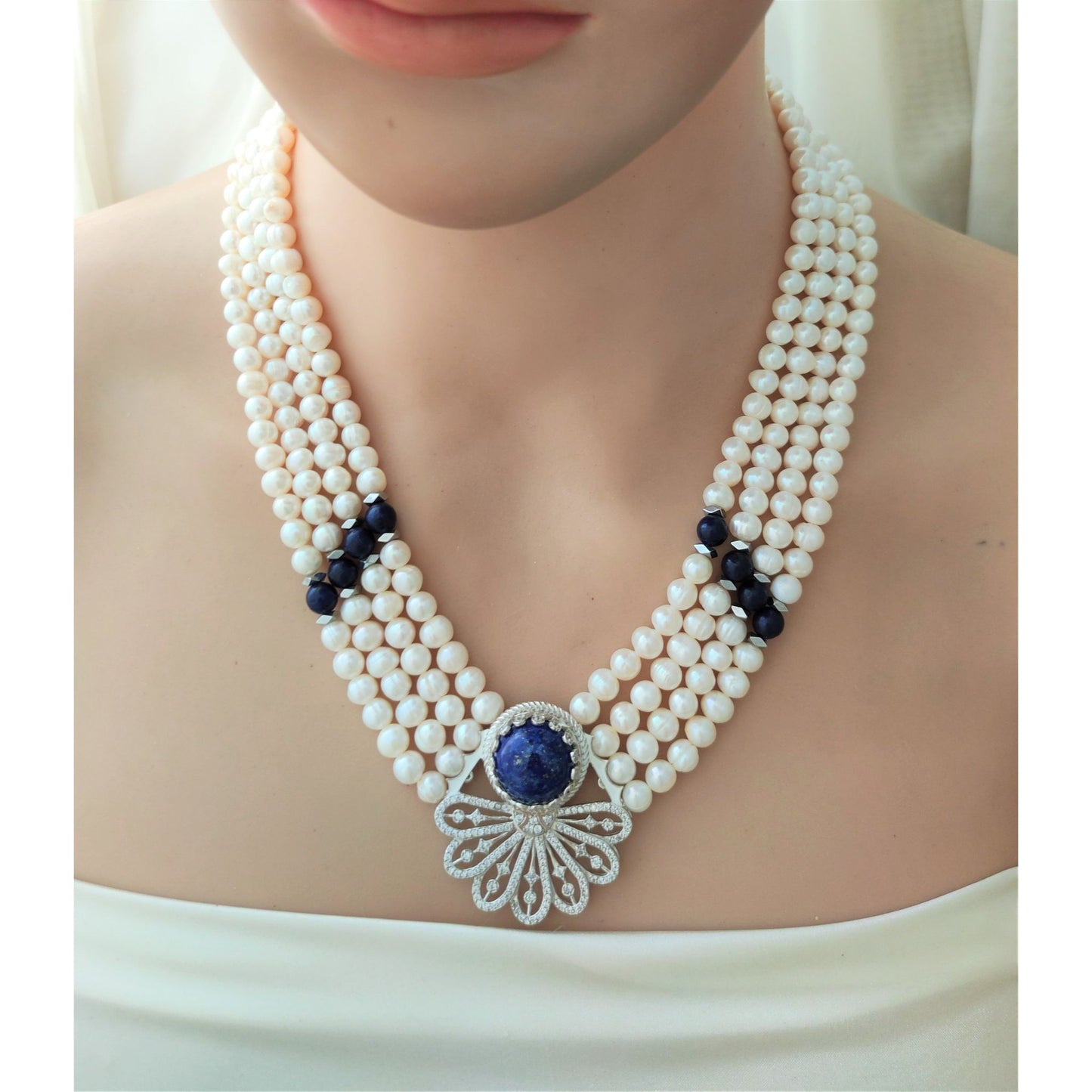 الزهره الزرقاء