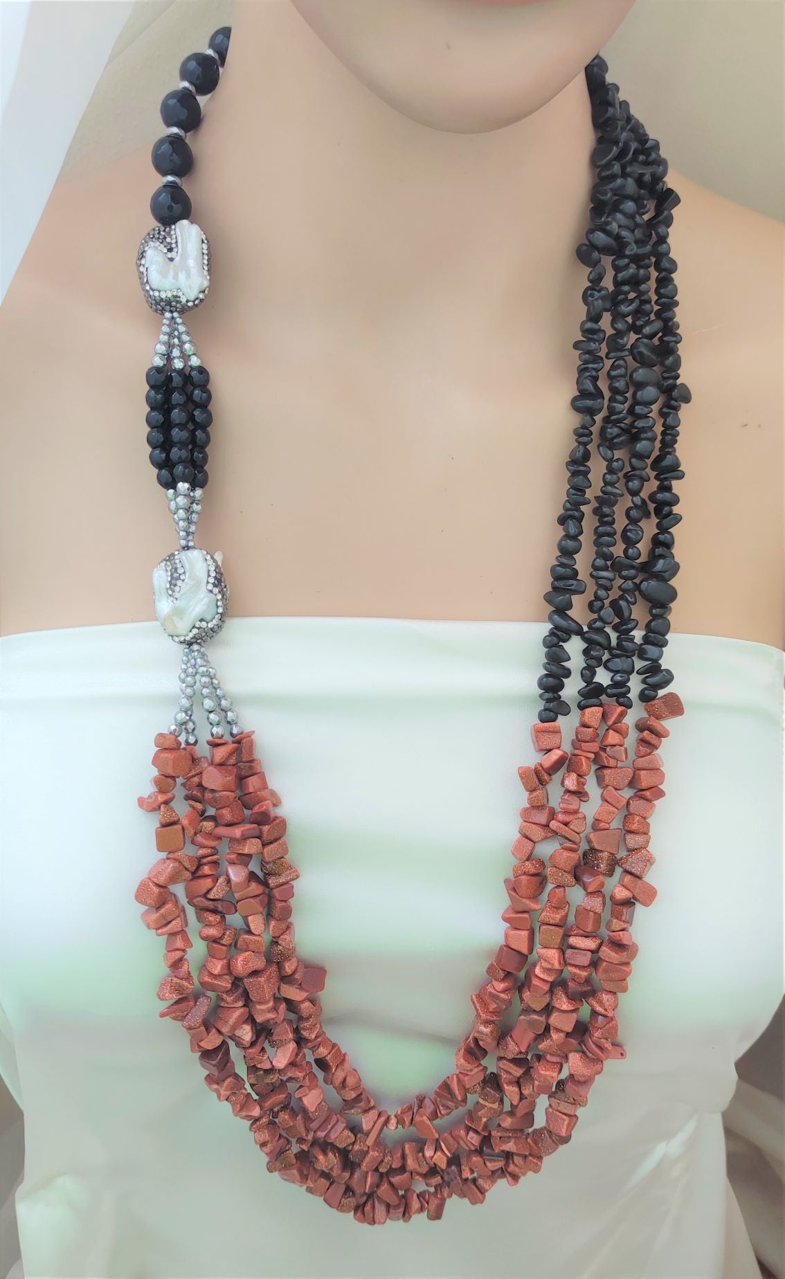 عقد من حجر نجومي و حجر العقيق الطبيعي