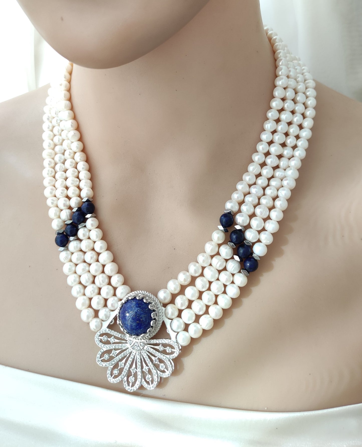 الزهره الزرقاء