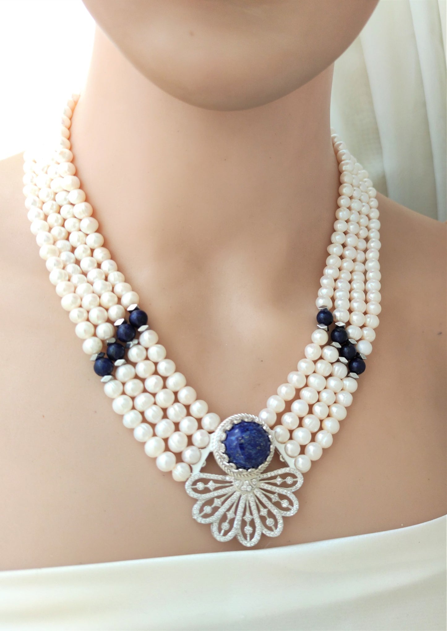 الزهره الزرقاء