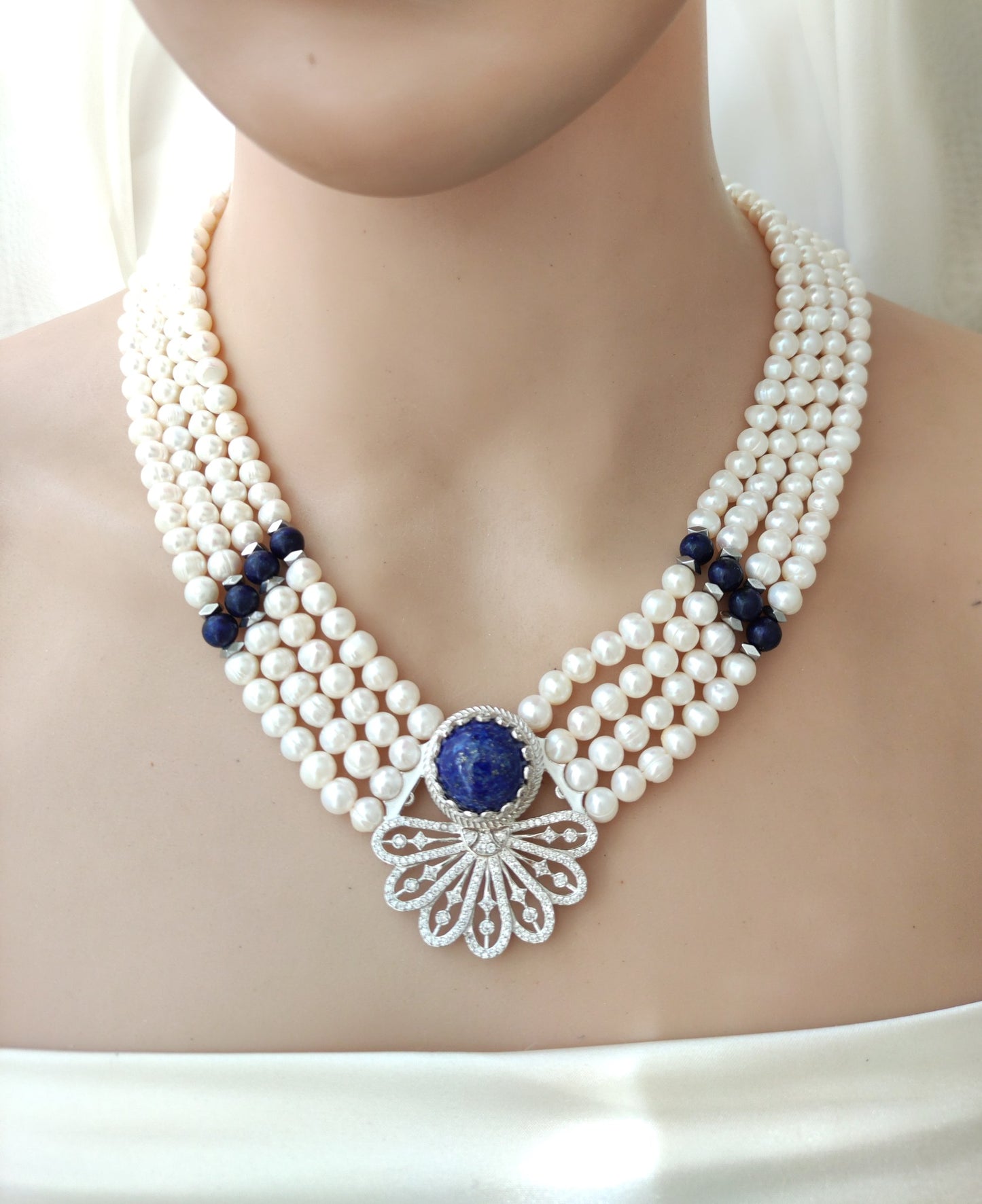 الزهره الزرقاء