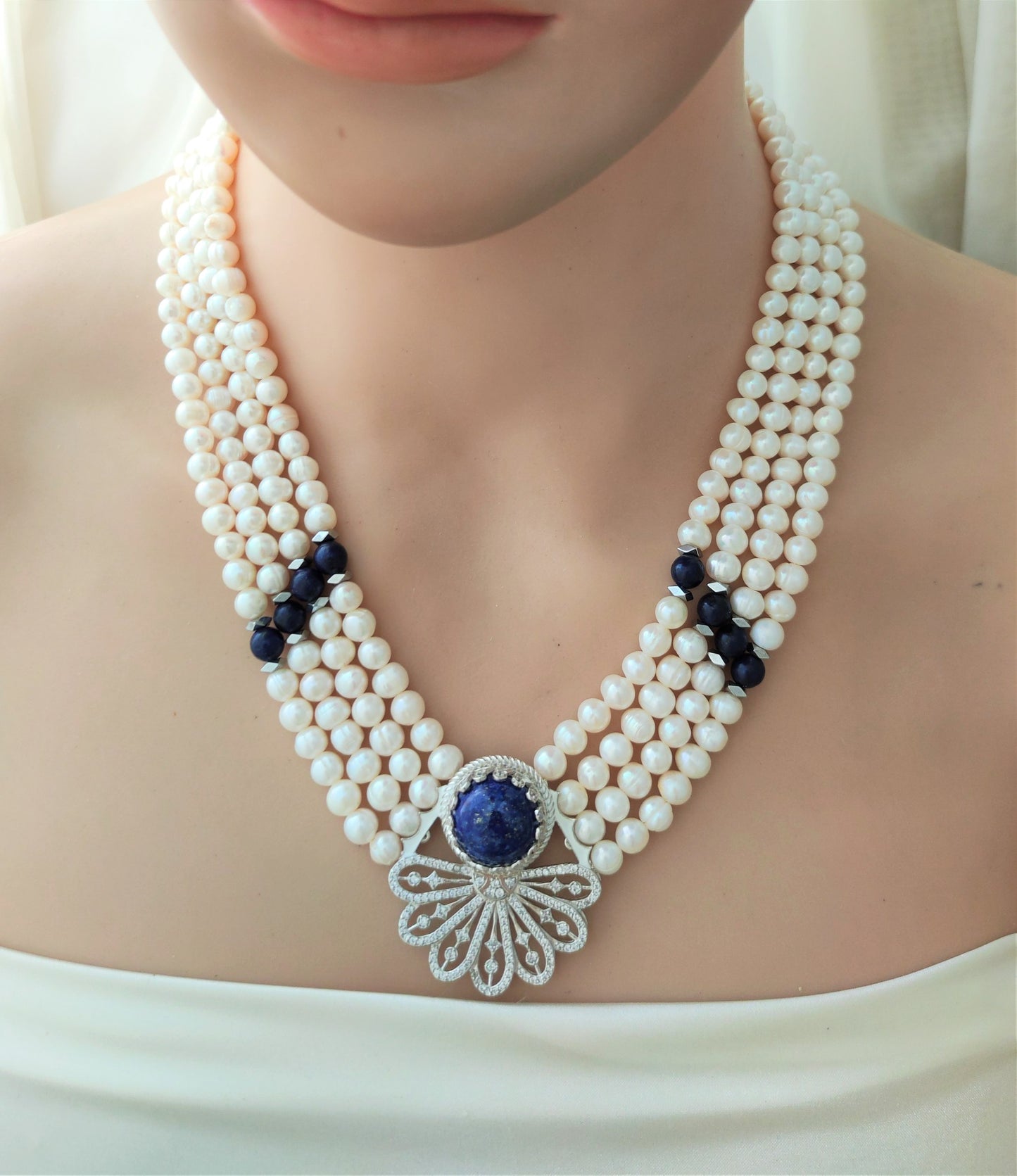 الزهره الزرقاء