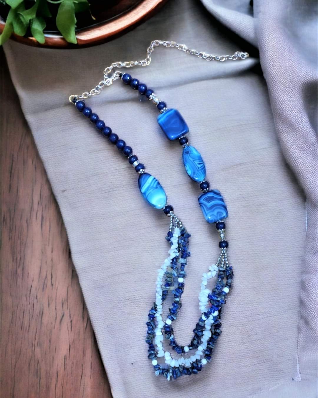 Agate stone necklace