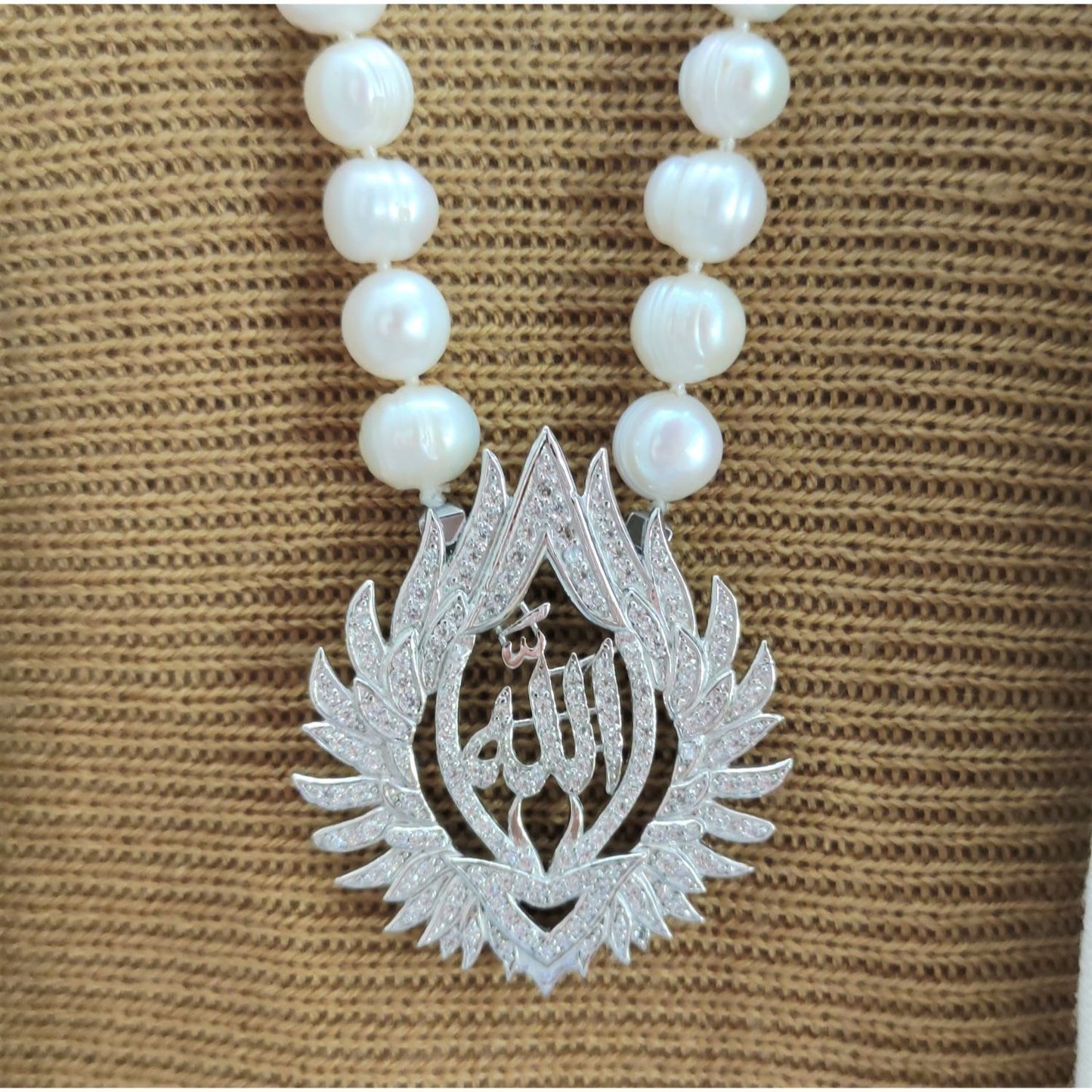 fresh water pearl Necklace