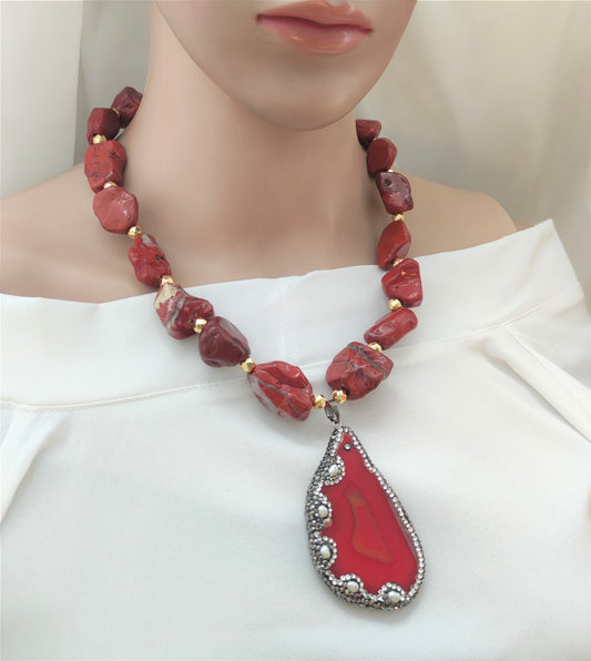 عقد من العقيق الطيعي